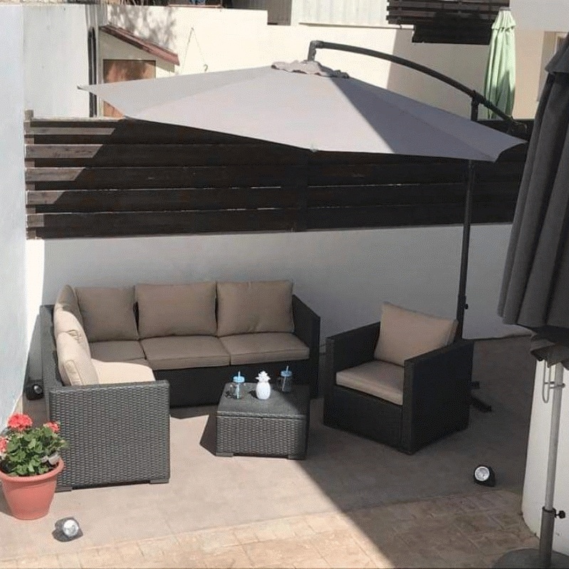 outside seating in the shade